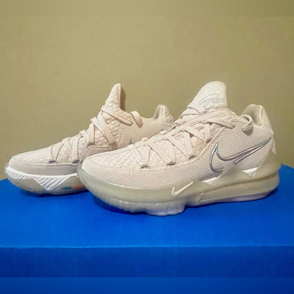 Nike Lebron 17 low Light Cream Size 6 Womens